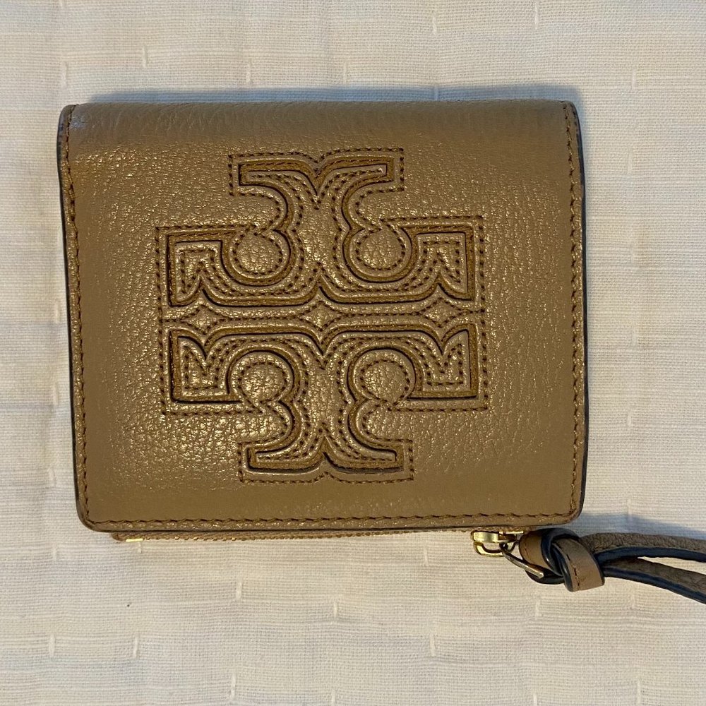EUC Tory Burch Wallet
